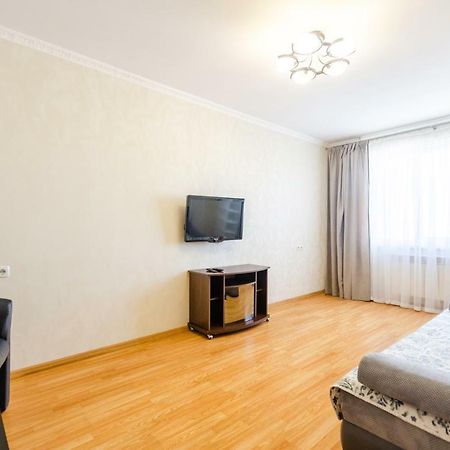Artal Apartment On Obolonskaya Square 3 Kyiv Exterior foto